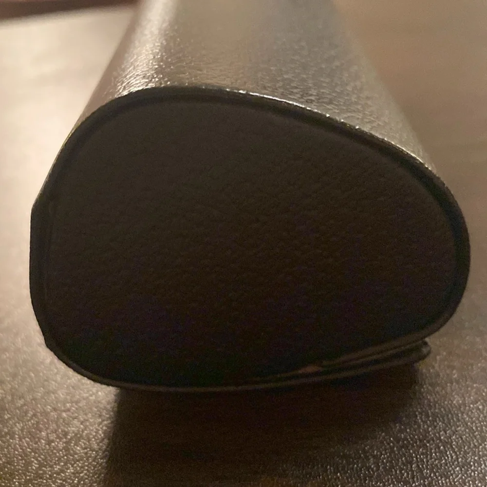 Burberry Sunglasses Case in pristine condition.  No call outs. - Picture 6 of 6